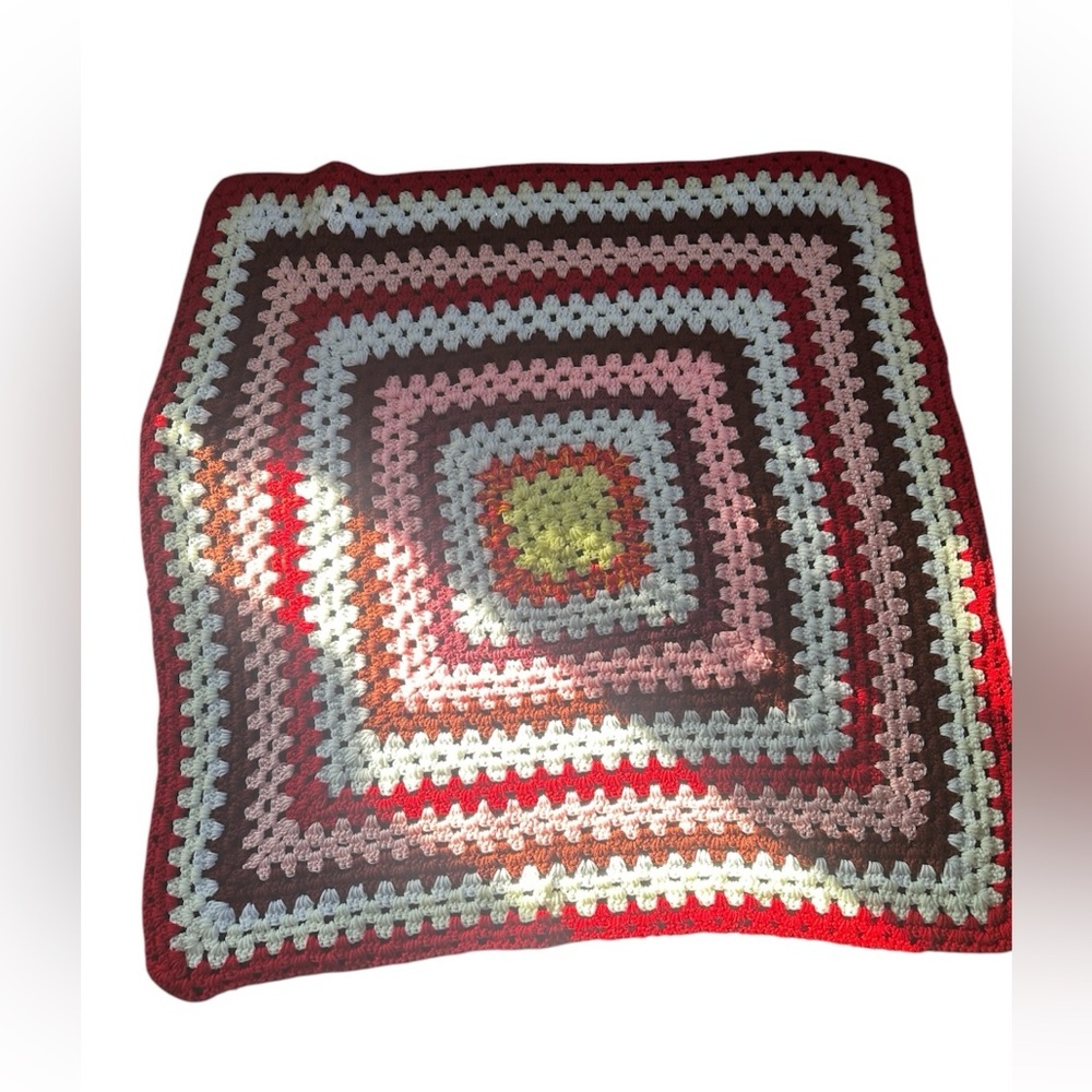 Beautifully handmade Granny style crocheted lap throw. Excellent condition
